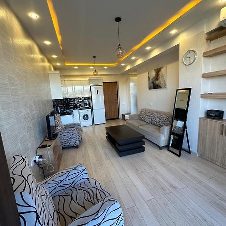Apartment In The Center Tbilisi Esterno foto